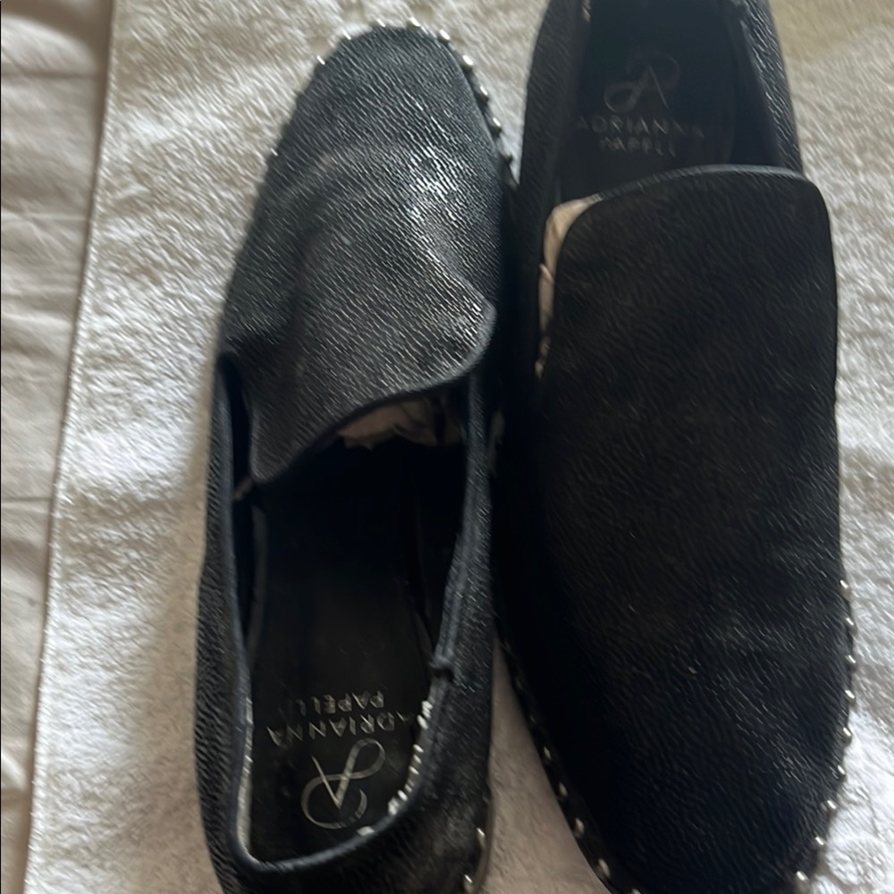 Adrianna Papell Black Textured women's Slip-Ons